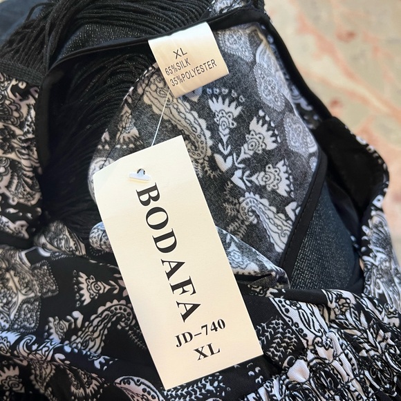 Bodafa boho NWT Black/white silk polyester maxidress, size XL Decorative Back - Picture 5 of 5